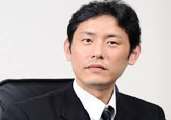 黒岩泰