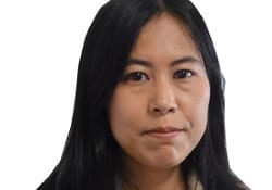 山根亜希子