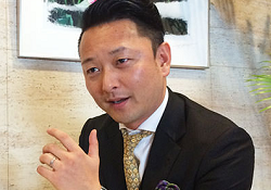 大石やすし